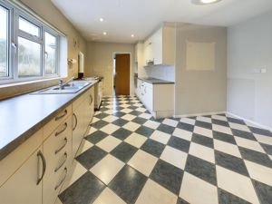 Breakfast Kitchen- click for photo gallery